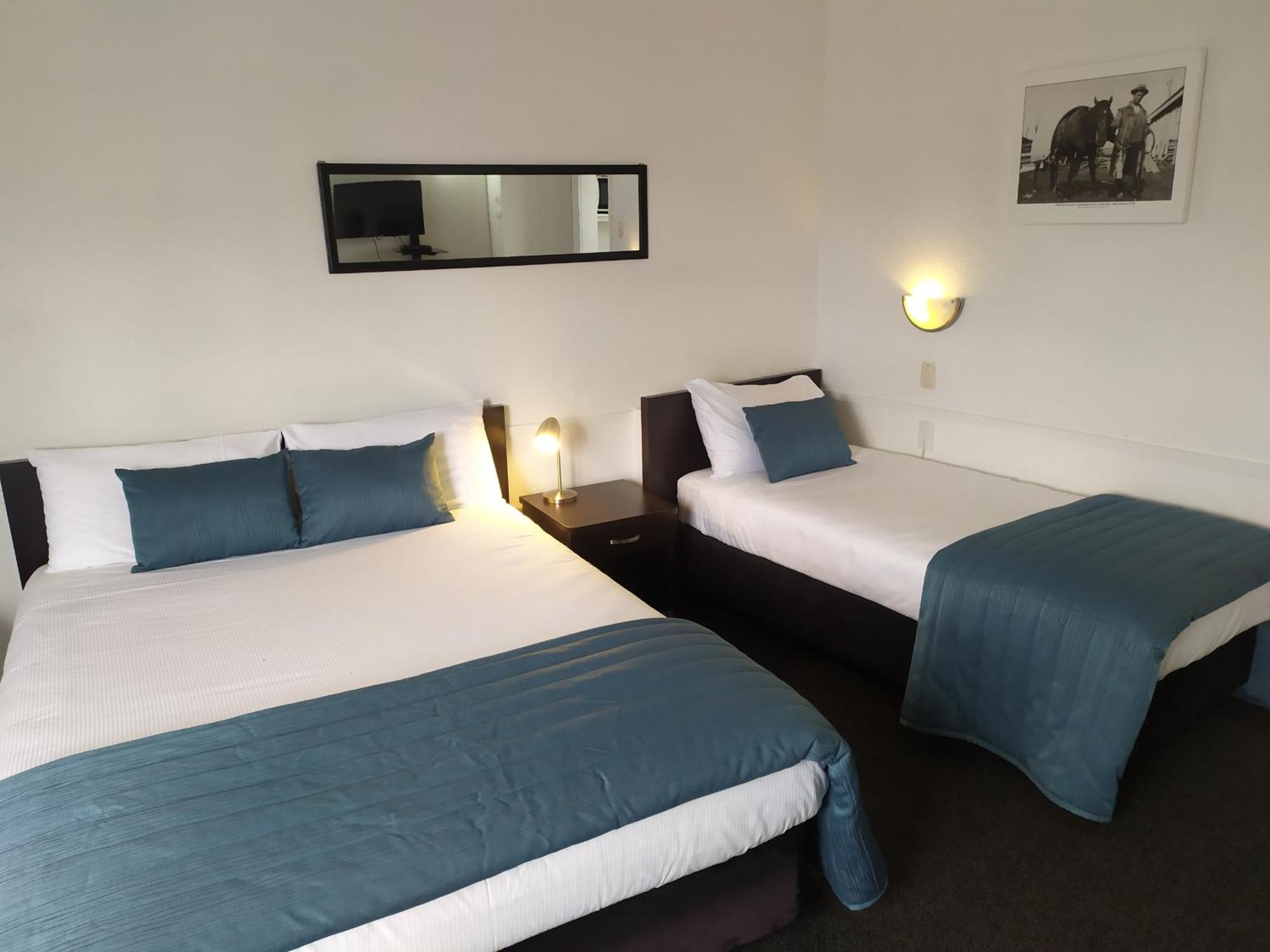 טאומרנוי Alexander Motel מראה חיצוני תמונה