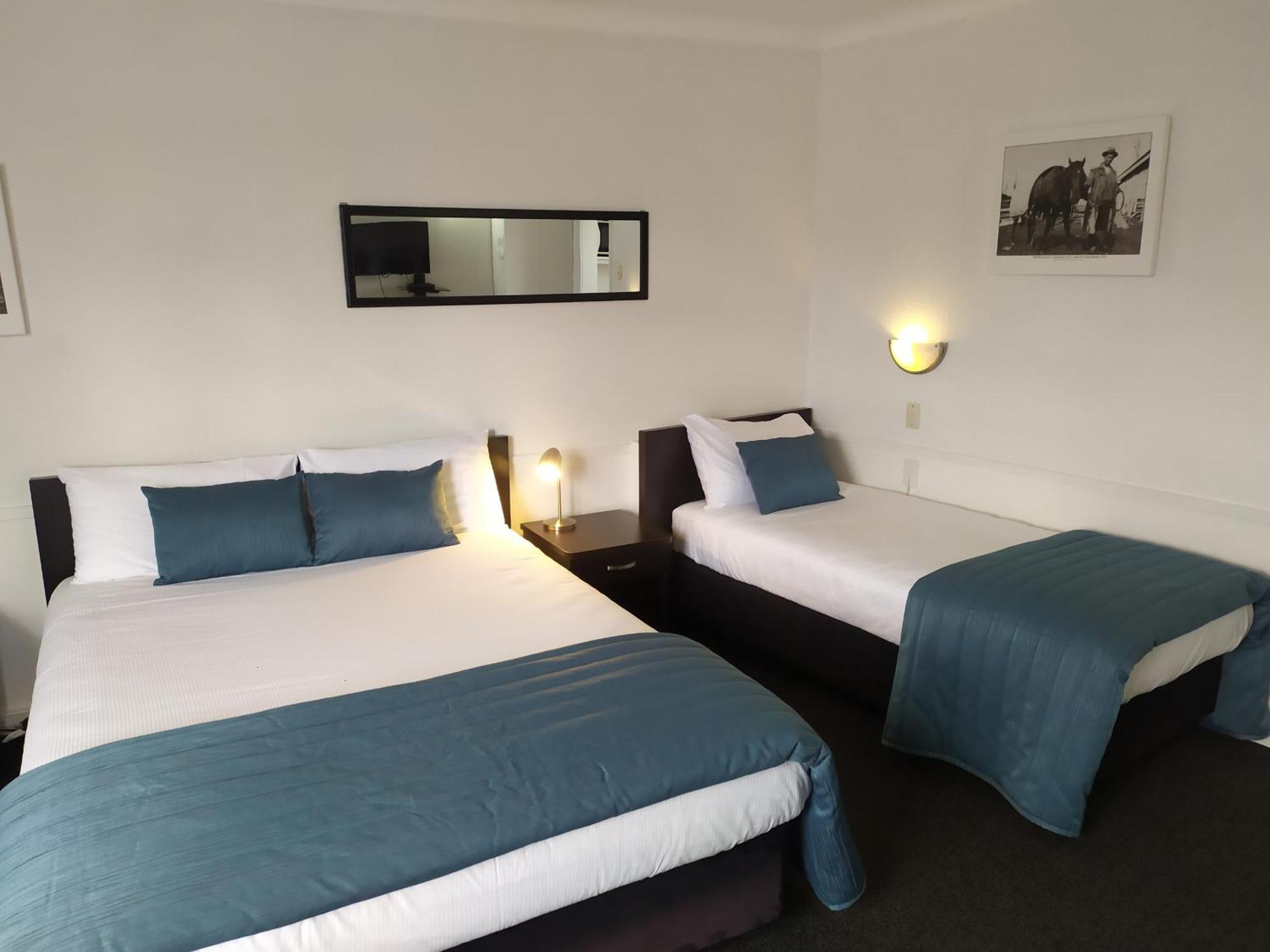 טאומרנוי Alexander Motel מראה חיצוני תמונה